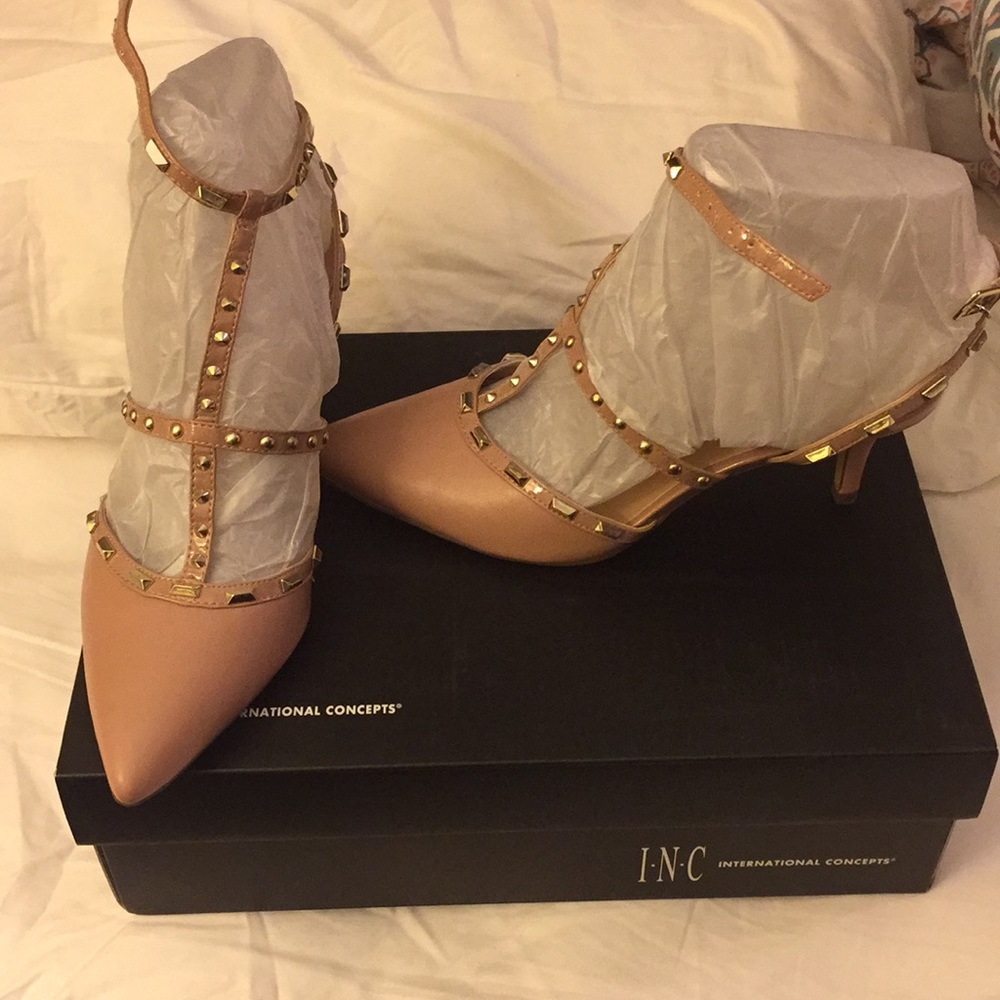 Blush cage heels